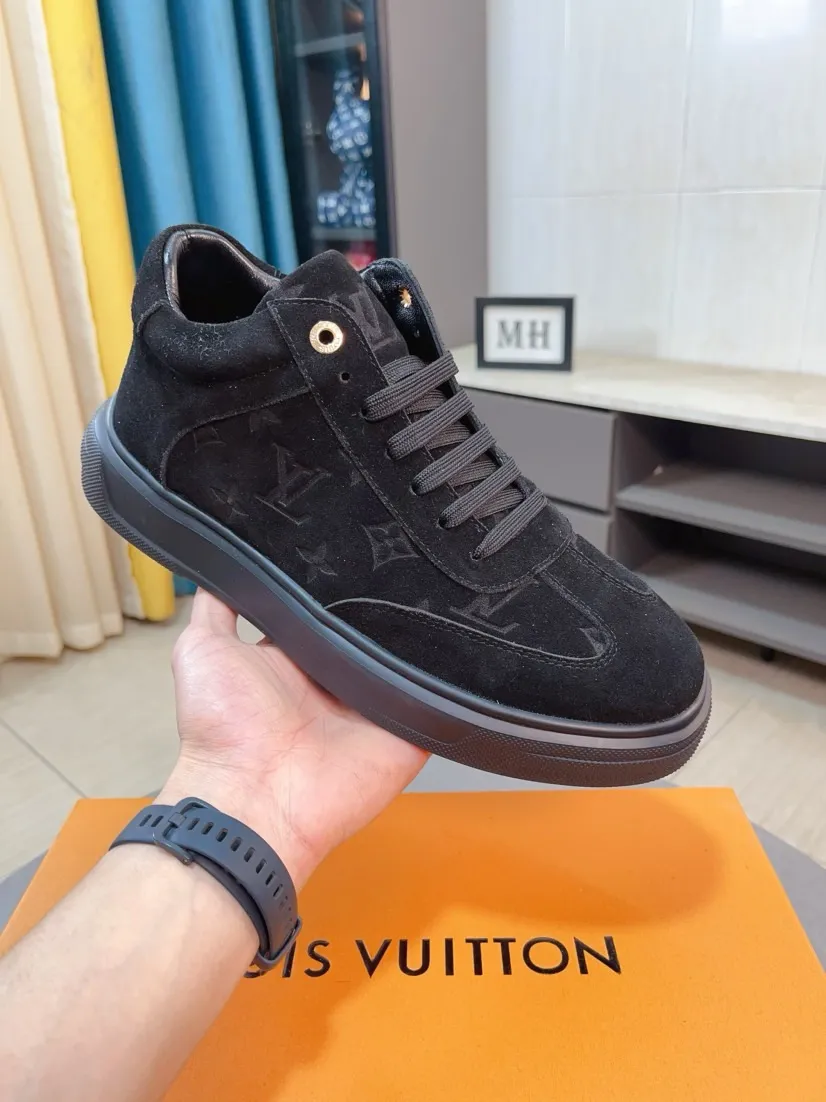 Ex-factory price 420🌹🌹[LV] The latest masterpiece of high-top men's shoes: the upper is made of Italian imported first-layer cowhide with special materials➕full genuine leather lining🔥, making walking more convenient and comfortable! Exclusive new style, stunning work [color]! Create a fashionable personality to set off your uniqueness! A must-have for trendy men! Classic🔥Number: 38-44